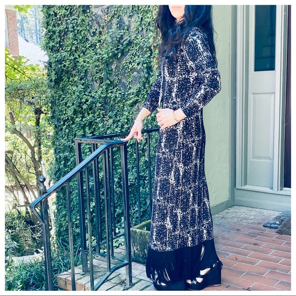 STUNNING MAXI FRINGE DETAIL DRESS - Picture 4 of 7